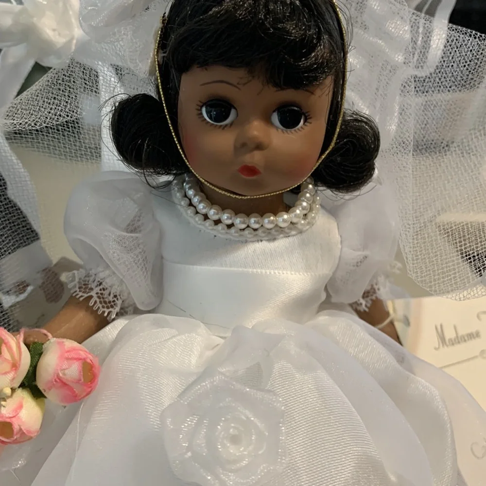Vintage Madame Alexander classics cake top Bride and Groom dark skin tone